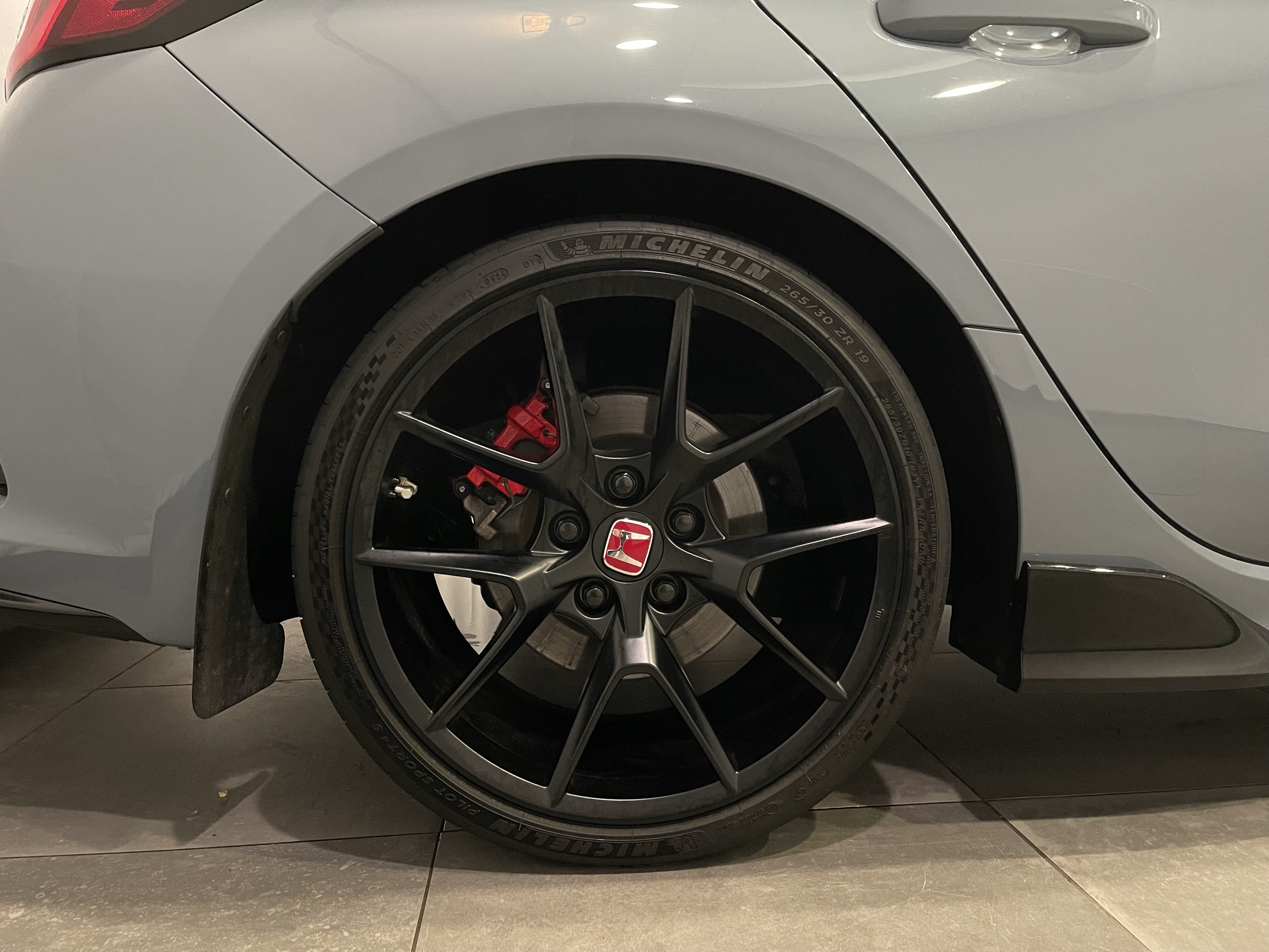 Used 2025 Honda Civic Type R image 9