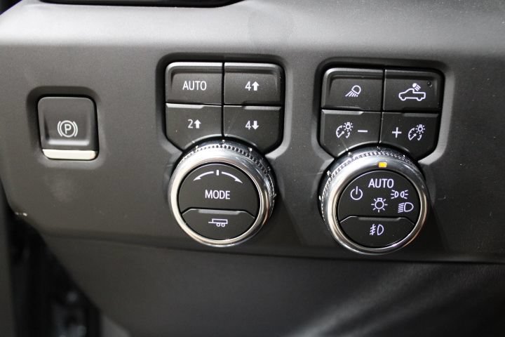 New 2026 GMC Sierra 1500 AT4 w/ Technology Package AWD/4WD image 42