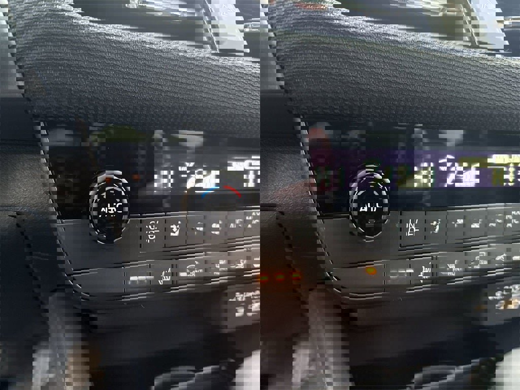 New 2026 Subaru Outback Premium image 33