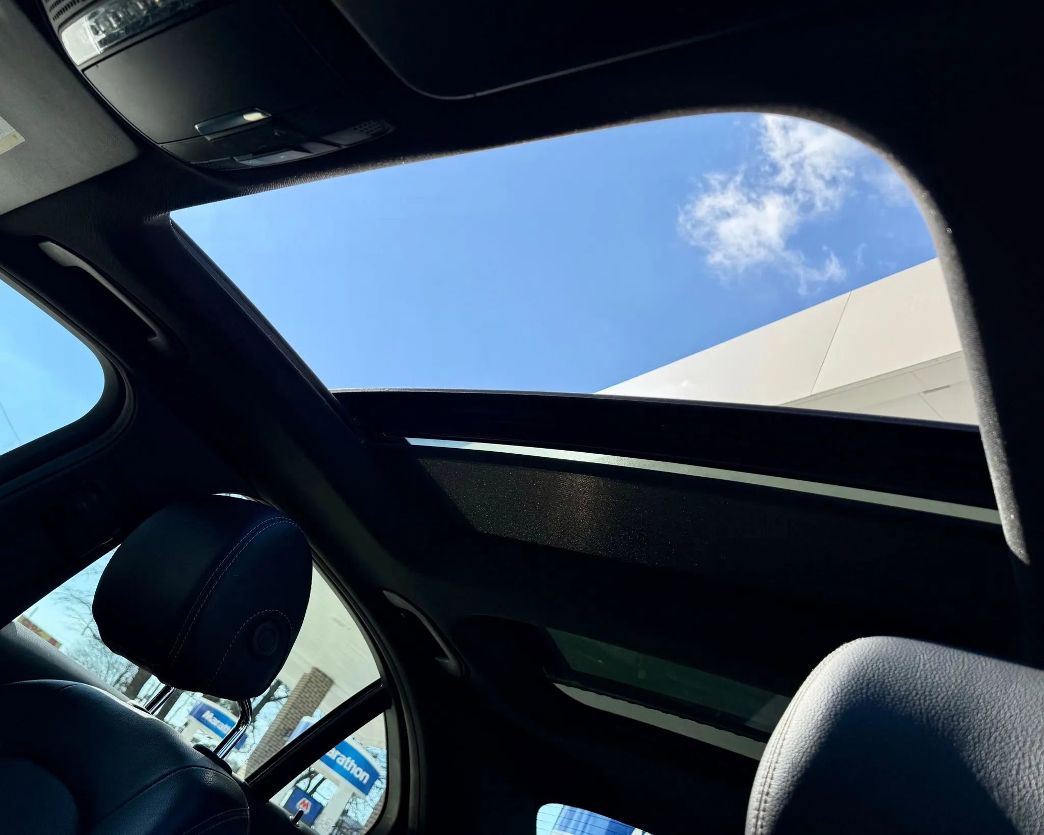 Used 2018 Mercedes-Benz C 300 Sedan w/ Premium Package image 17