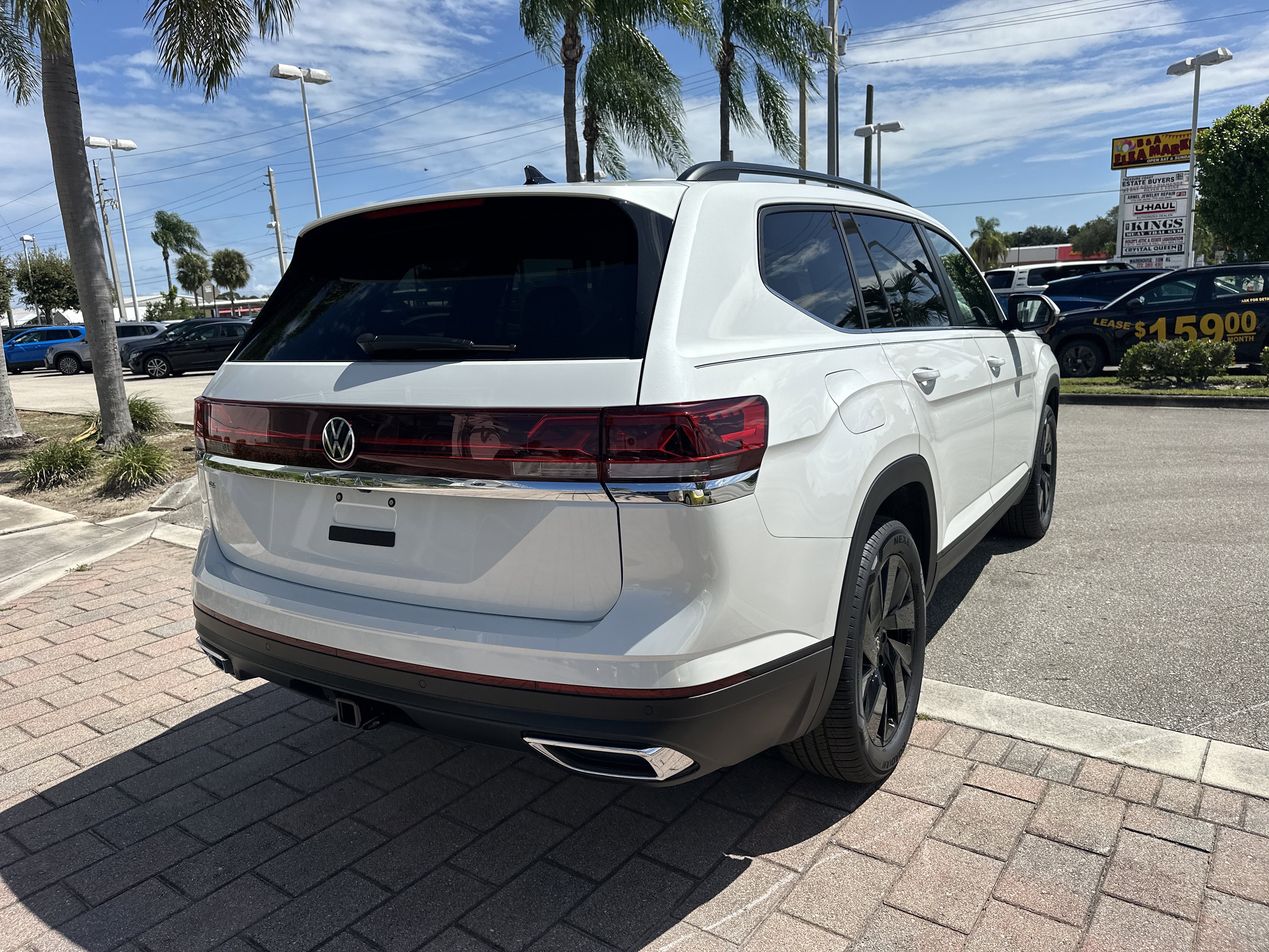 New 2026 Volkswagen Atlas SE image 6