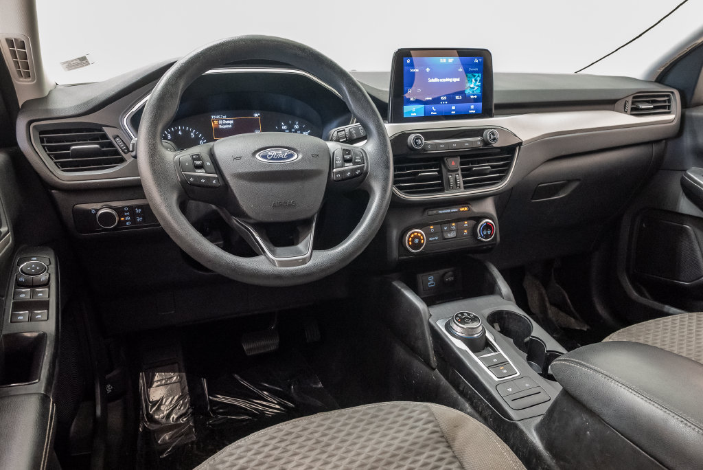 Used 2022 Ford Escape SE FWD image 9