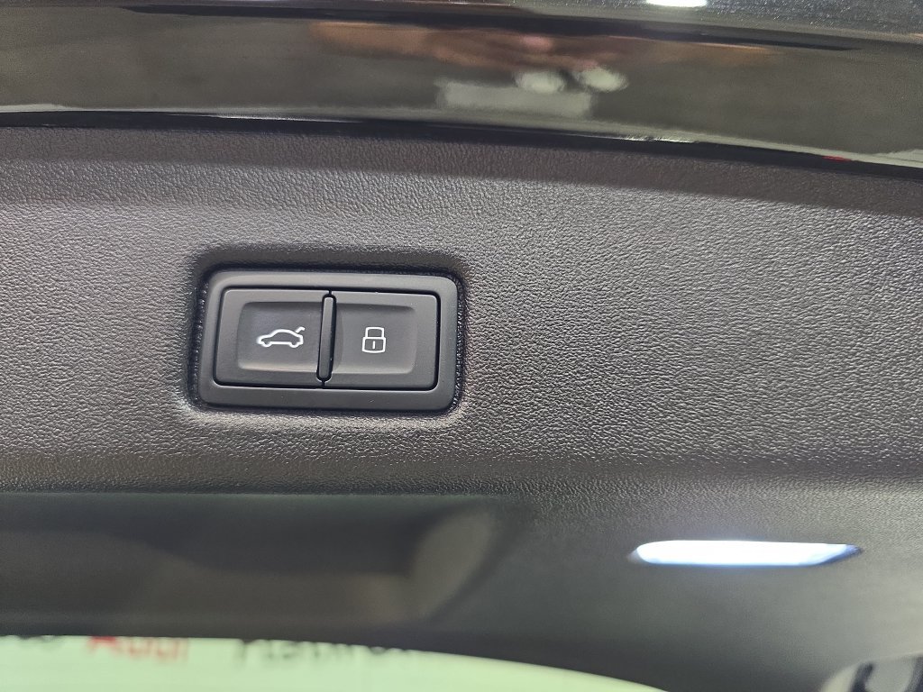 Used 2025 Audi Q5 Premium w/ Premium Plus AWD/4WD image 16