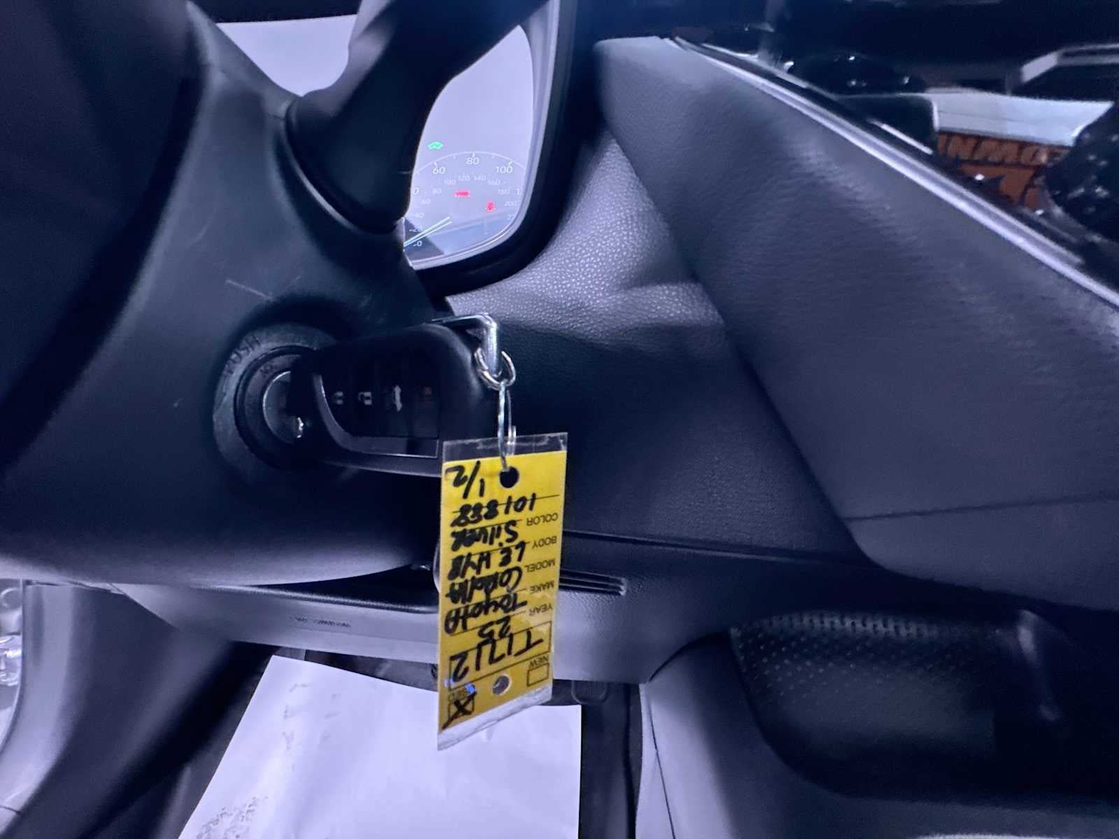 Used 2025 Toyota Corolla LE FWD image 17