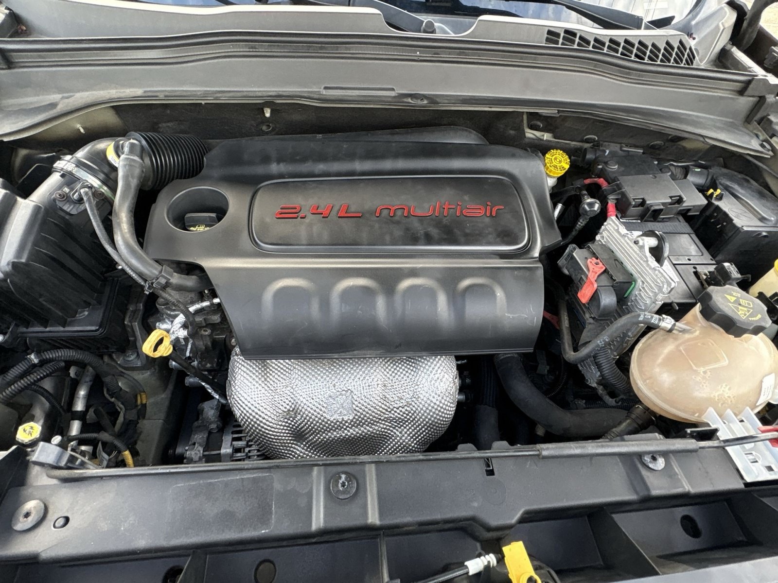 Used 2017 Jeep Renegade Latitude FWD image 25