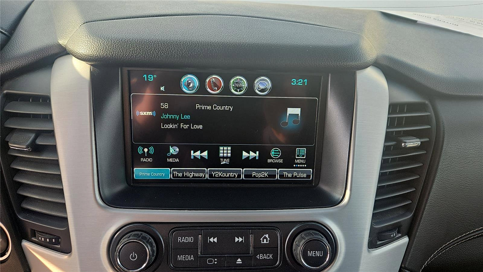 Used 2019 GMC Yukon SLT AWD/4WD image 18
