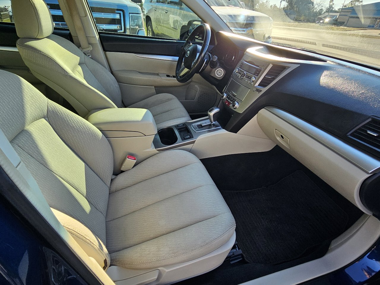 Used 2010 Subaru Legacy 2.5i Premium image 15