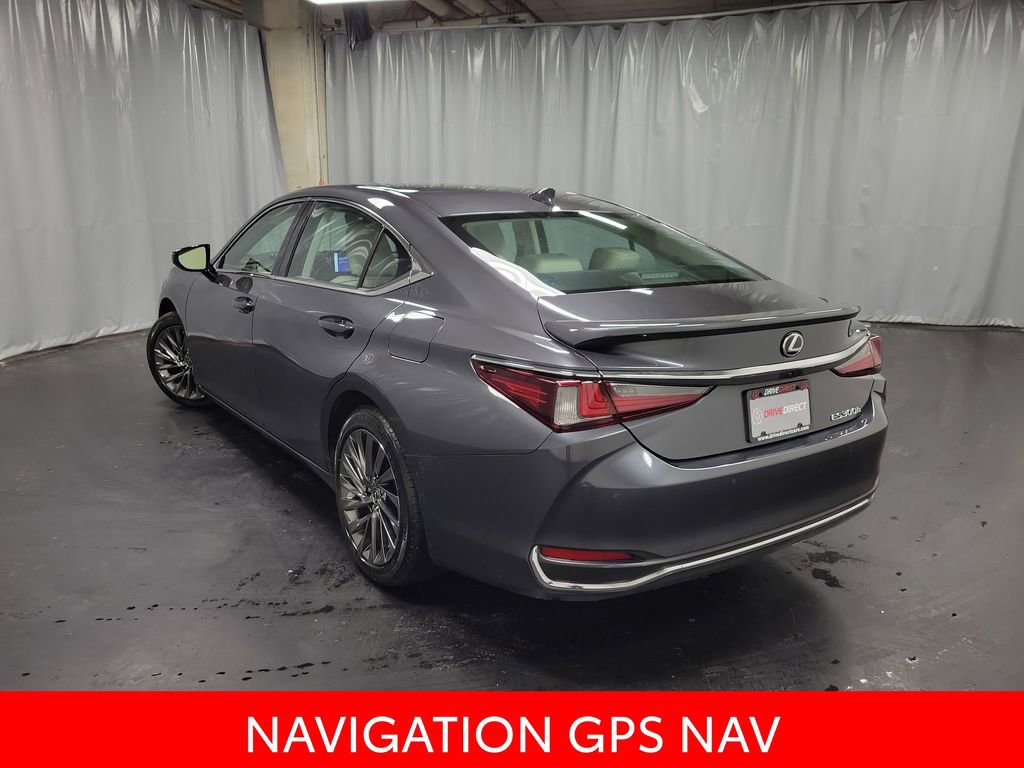Used 2024 Lexus ES 300h w/ Technology Package FWD image 6