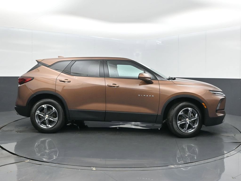 Used 2023 Chevrolet Blazer LT w/ Driver Confidence Package AWD/4WD image 8