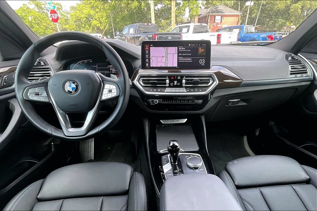 Certified 2025 BMW X4 xDrive30i w/ Convenience Package AWD/4WD image 6