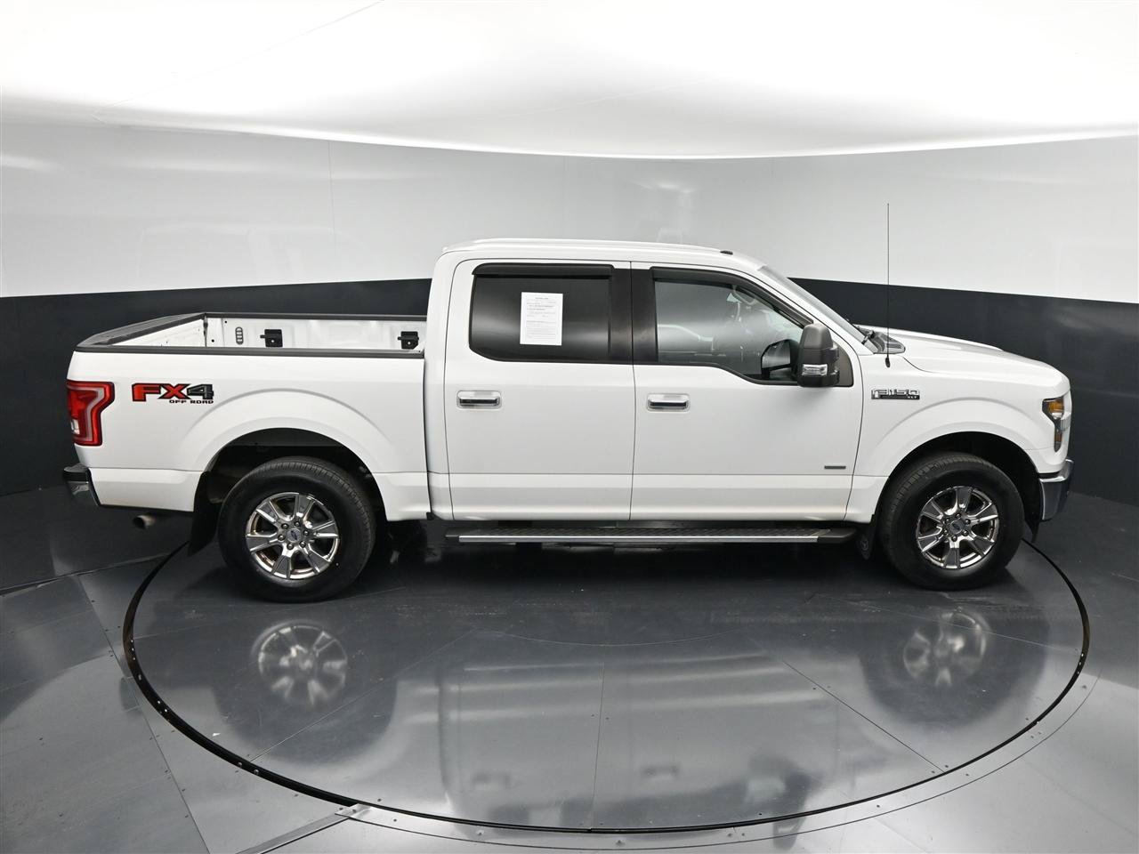 Used 2017 Ford F150 XLT w/ Equipment Group 302A Luxury AWD/4WD image 19
