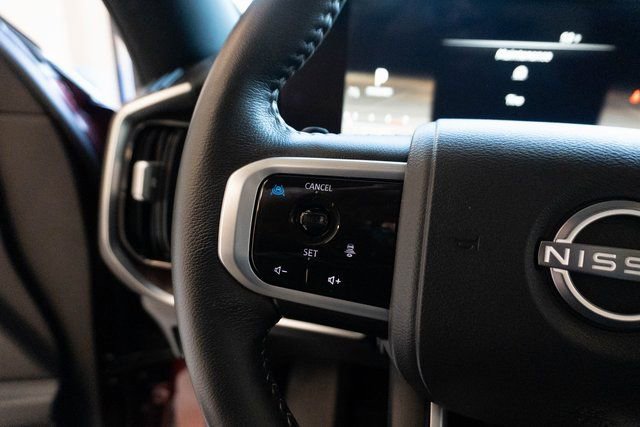 Used 2025 Nissan Armada Platinum image 31