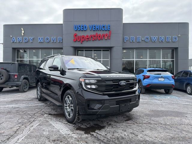 Used 2025 Ford Expedition Active image 1