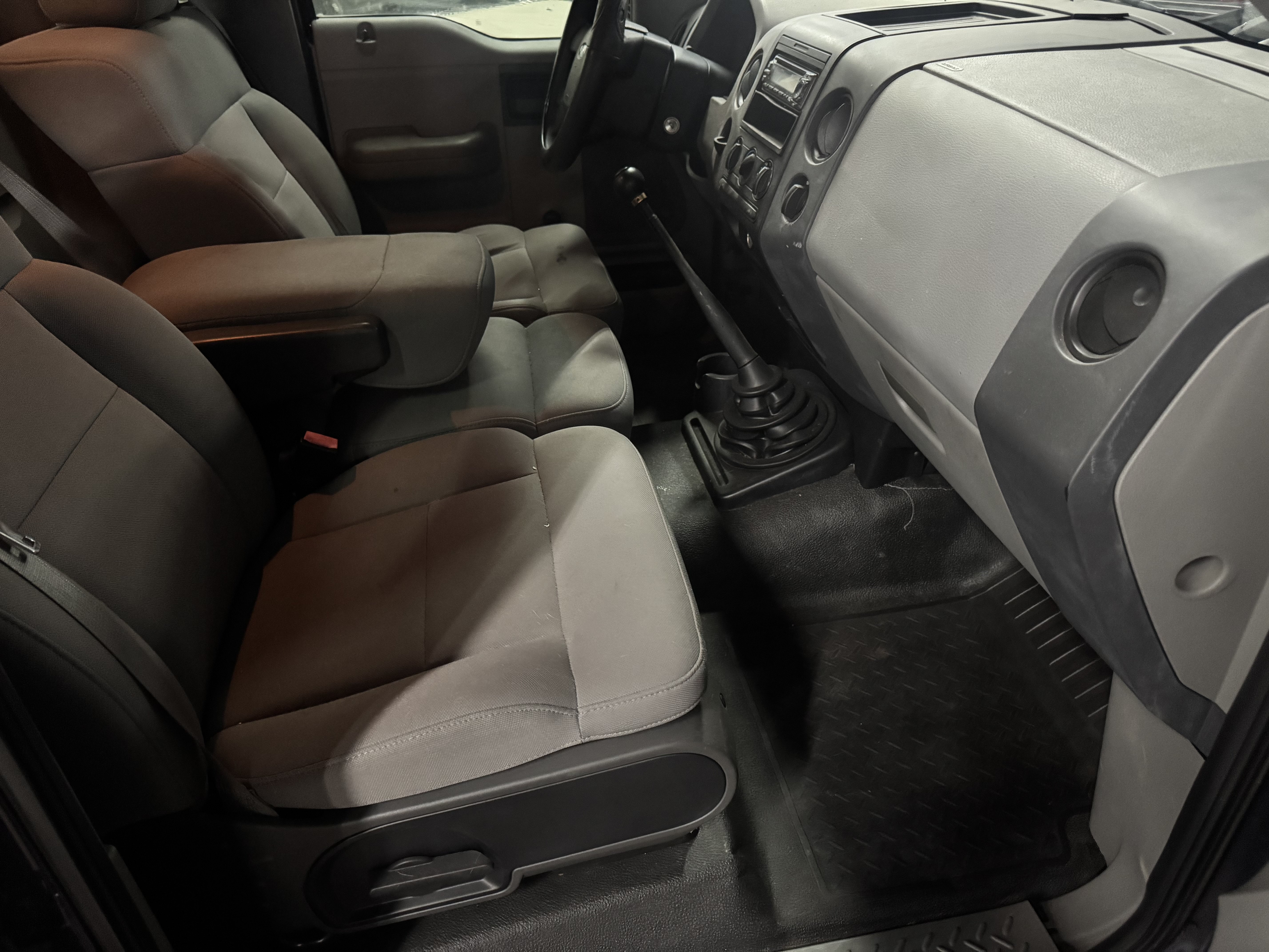 Used 2005 Ford F150 XL RWD image 12