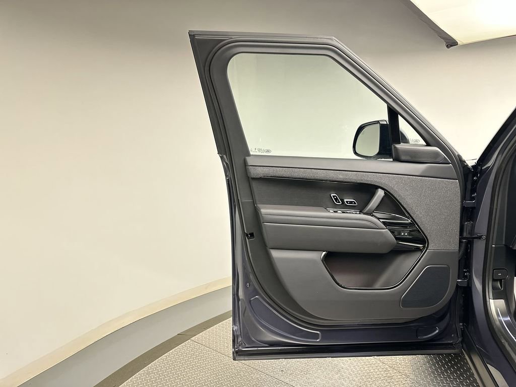 Certified 2024 Land Rover Range Rover Sport Autobiography image 14