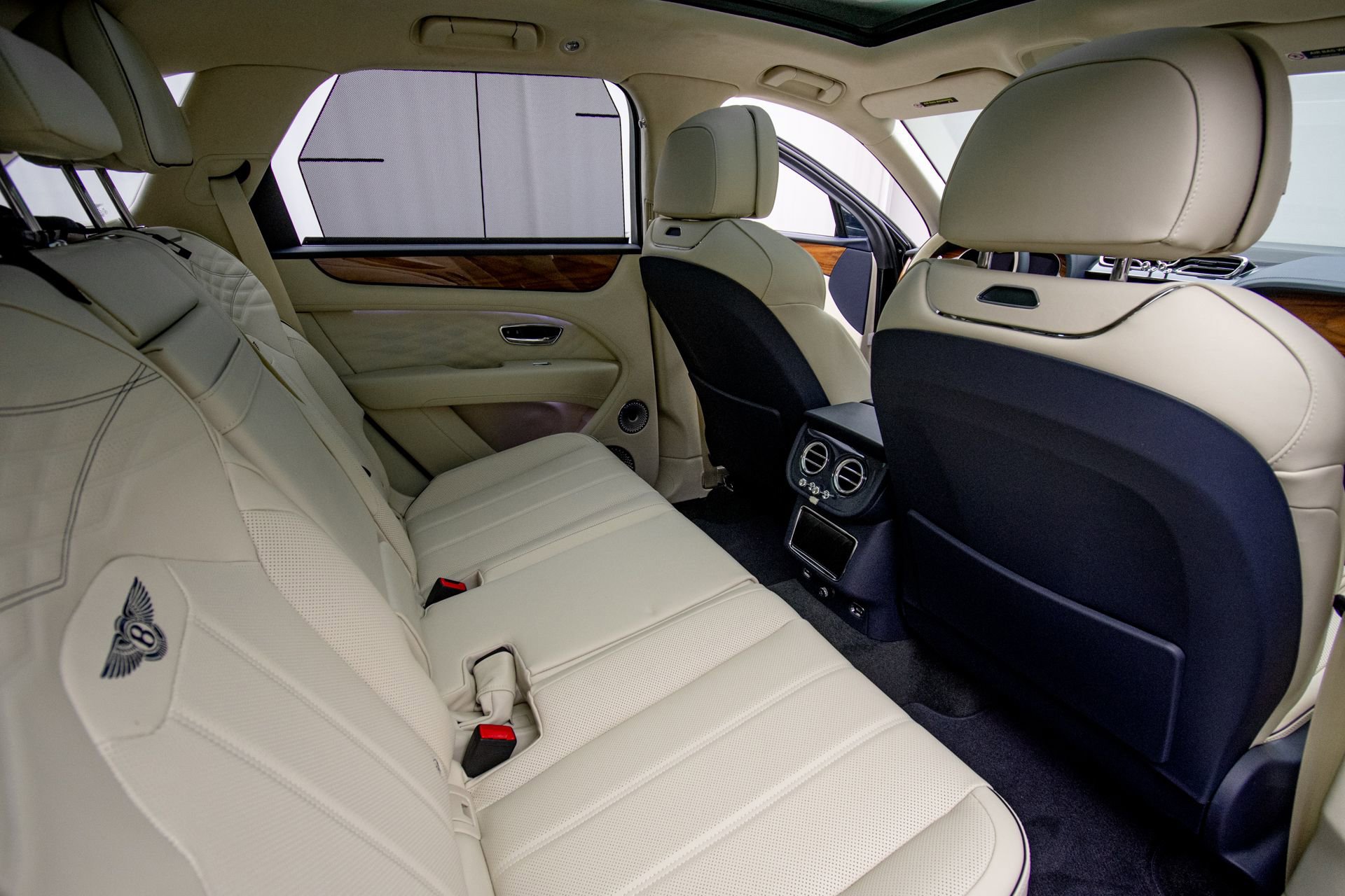 New 2025 Bentley Bentayga AWD/4WD image 23
