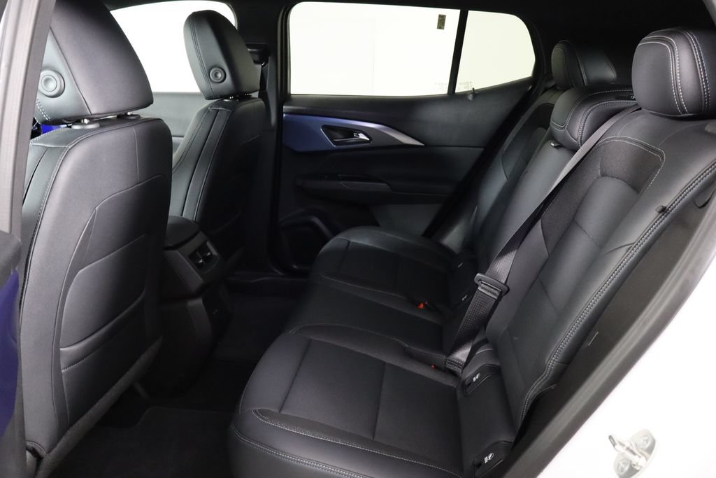 Used 2024 Chevrolet Equinox EV LT w/ LPO, Active Package FWD image 16