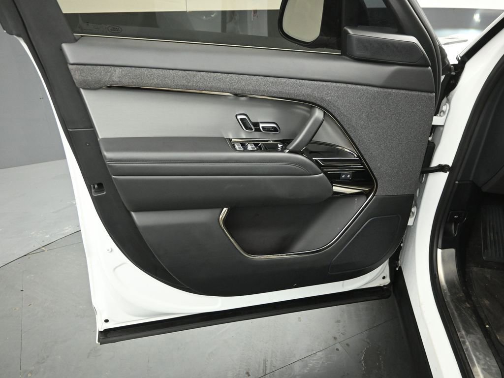 Used 2024 Land Rover Range Rover Sport Dynamic SE image 19