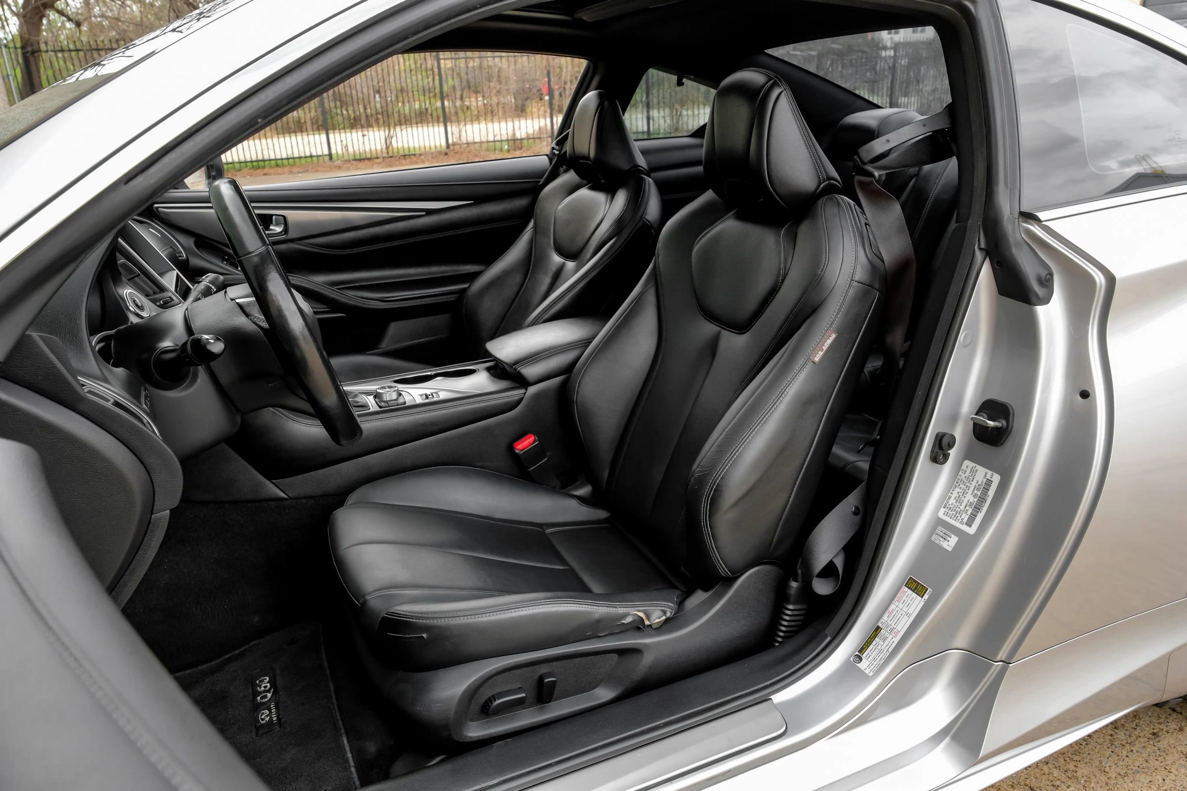 Used 2017 INFINITI Q60 3.0t w/ Cargo Package image 30