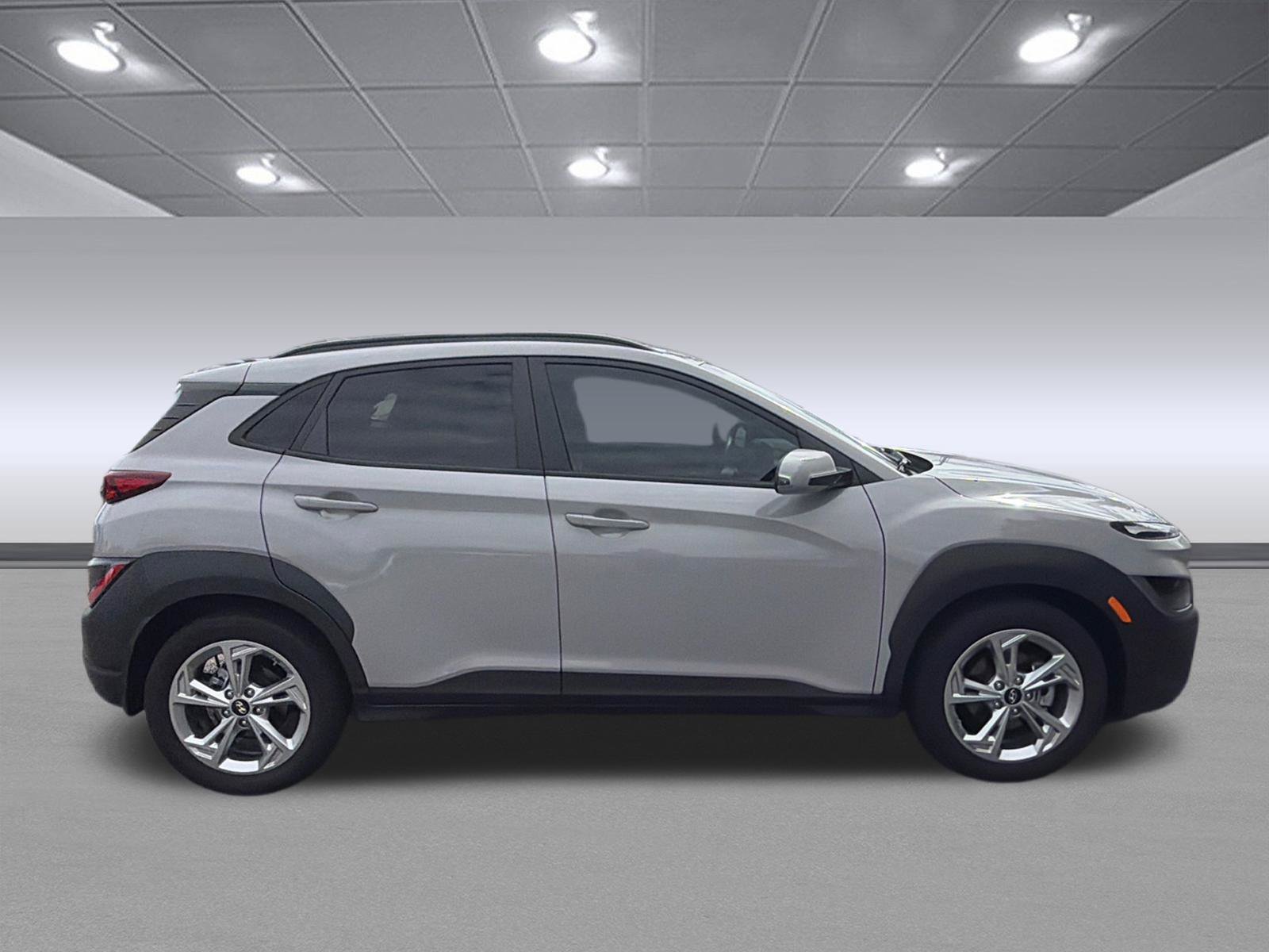 Certified 2022 Hyundai Kona SEL w/ Convenience Package FWD image 4