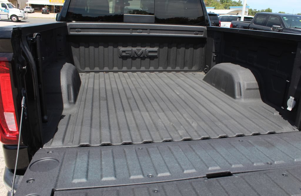 Used 2024 GMC Sierra 1500 SLT w/ SLT Premium Plus Package AWD/4WD image 18