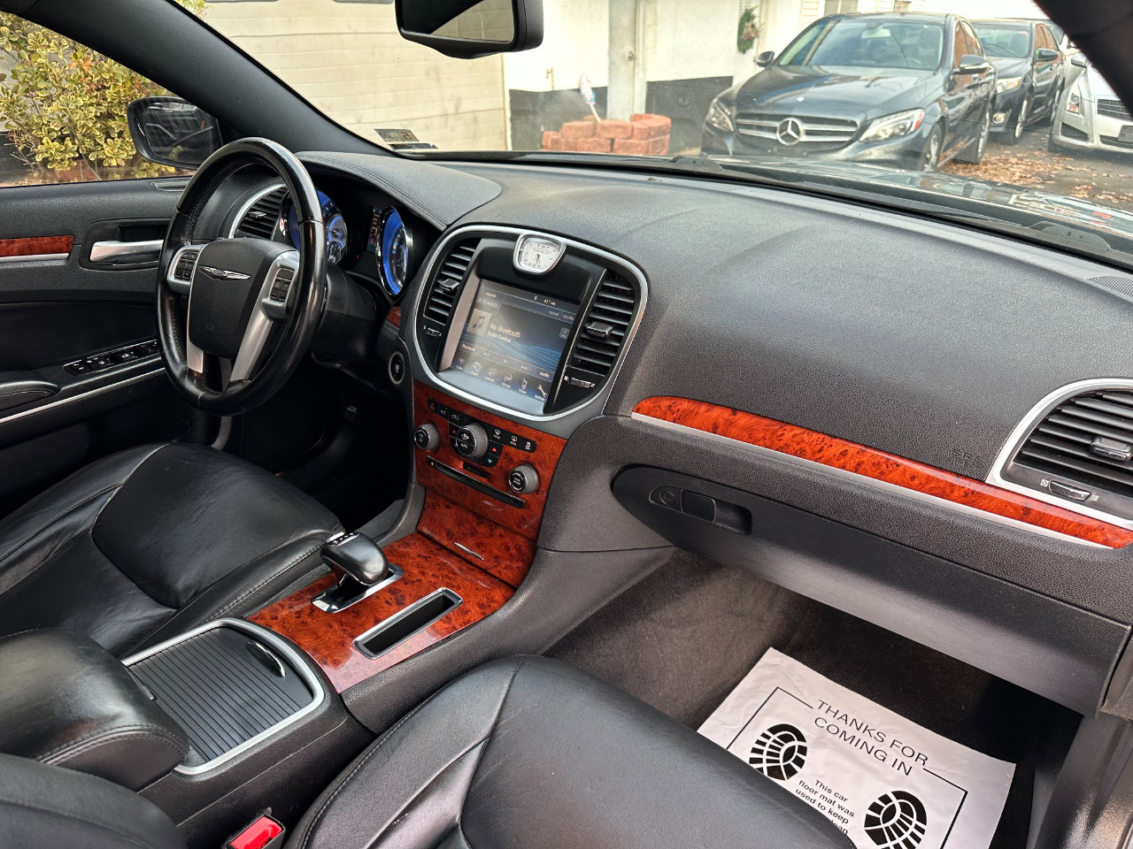 Used 2014 Chrysler 300 RWD image 40