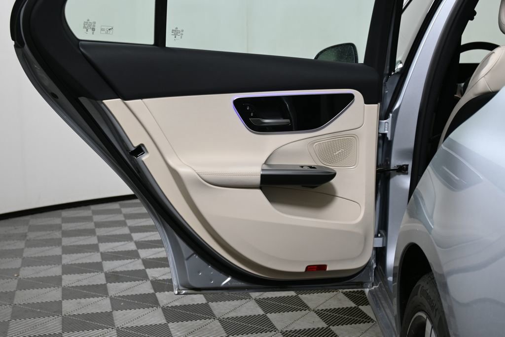 Certified 2025 Mercedes-Benz C 300 4MATIC Sedan image 31