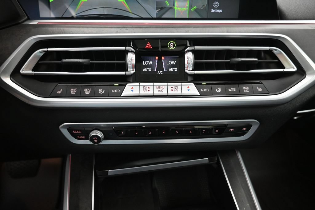 Used 2022 BMW X5 xDrive40i w/ Premium Package AWD/4WD image 19