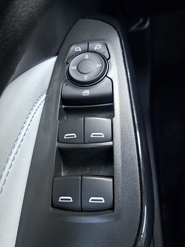 Used 2025 Chevrolet Trax LT image 15