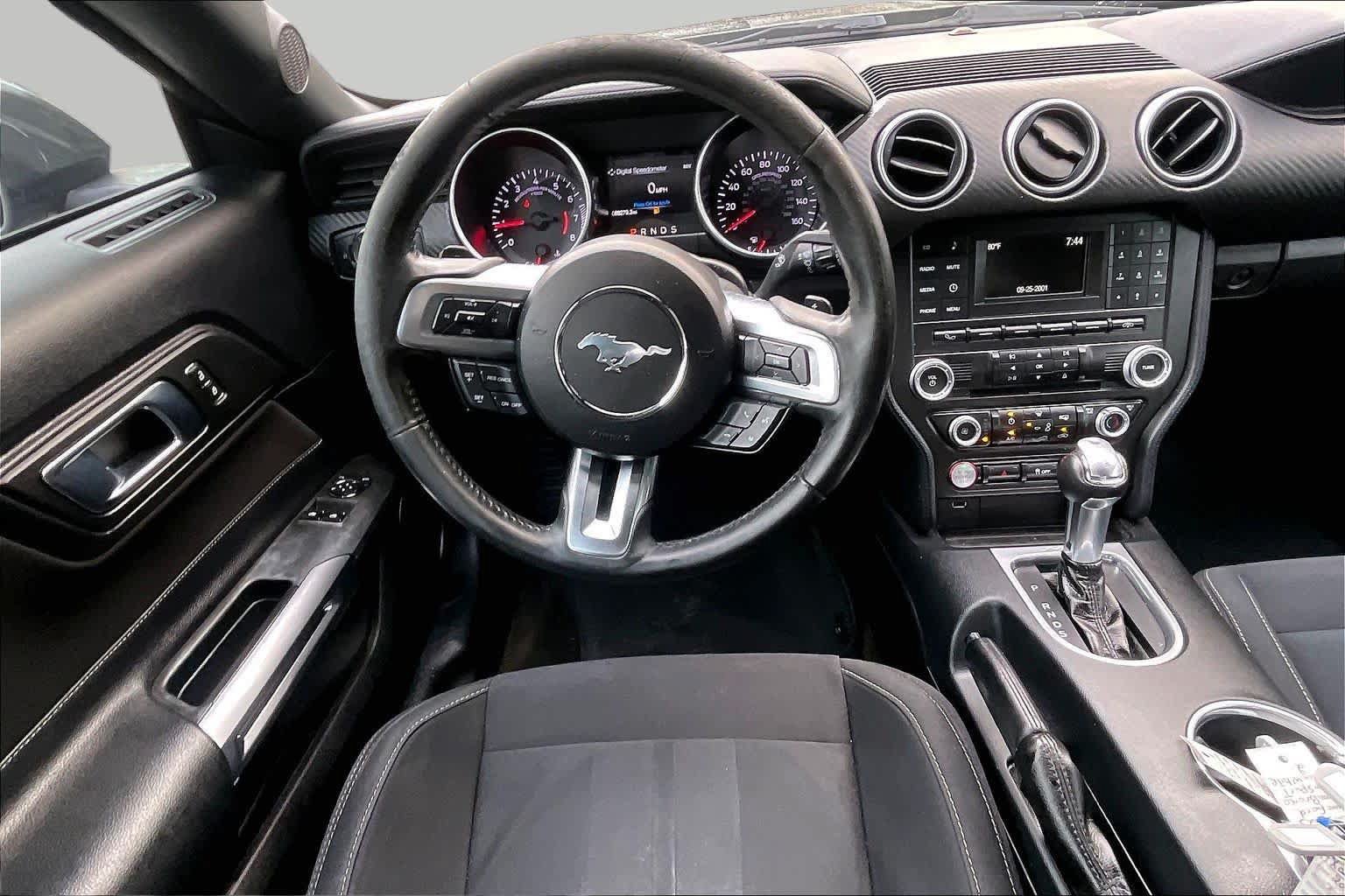Used 2018 Ford Mustang Coupe RWD image 6