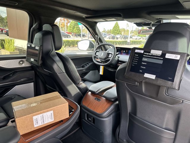 New 2025 Lincoln Navigator L Black Label image 23