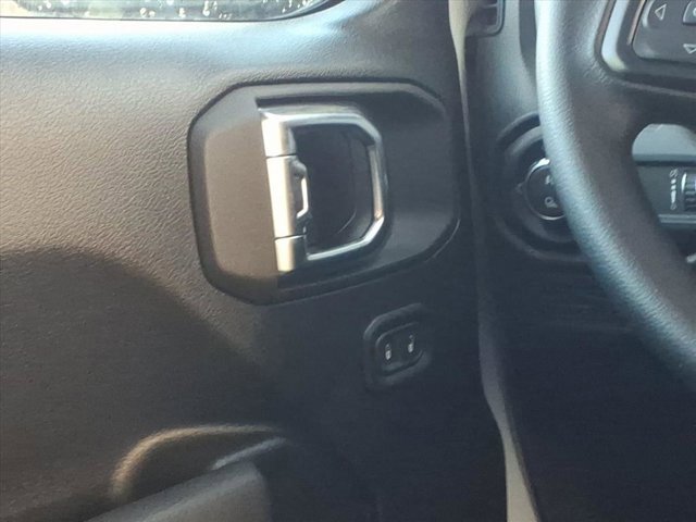 New 2026 Jeep Gladiator Sport image 13