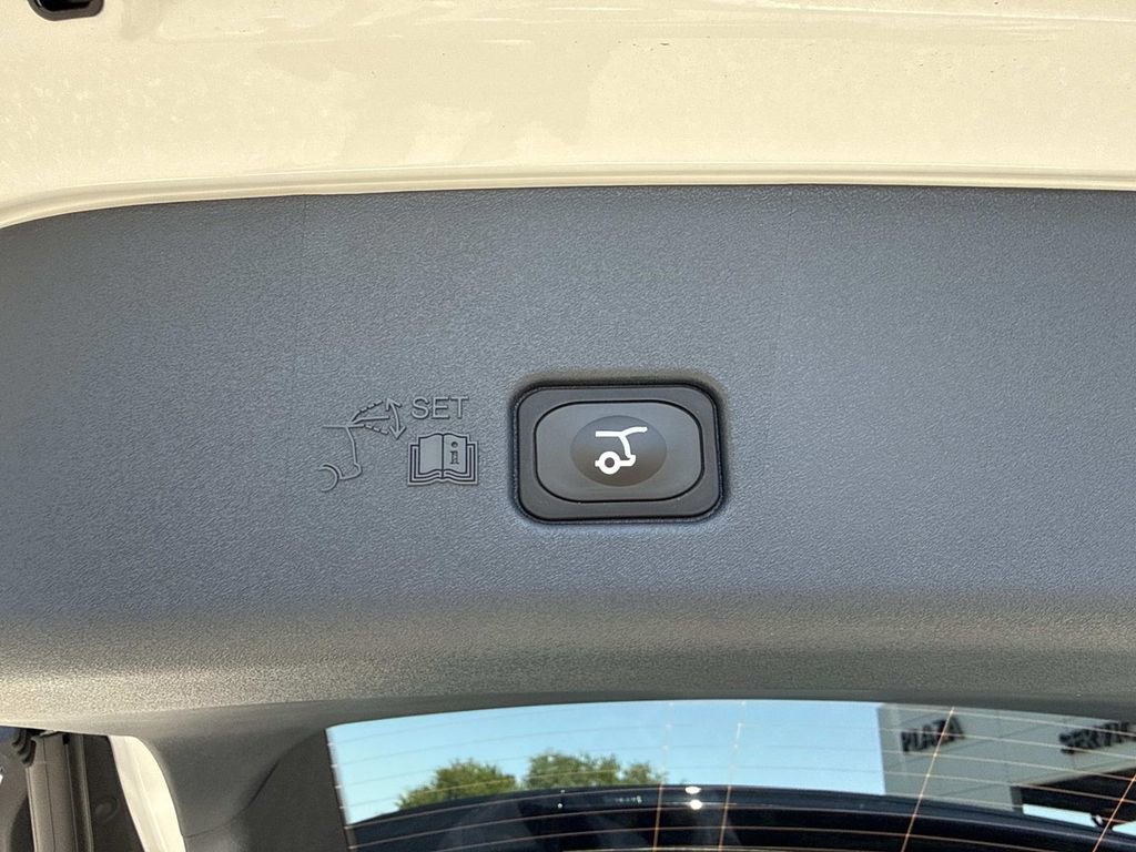 New 2026 Lincoln Nautilus Black Label AWD/4WD image 14