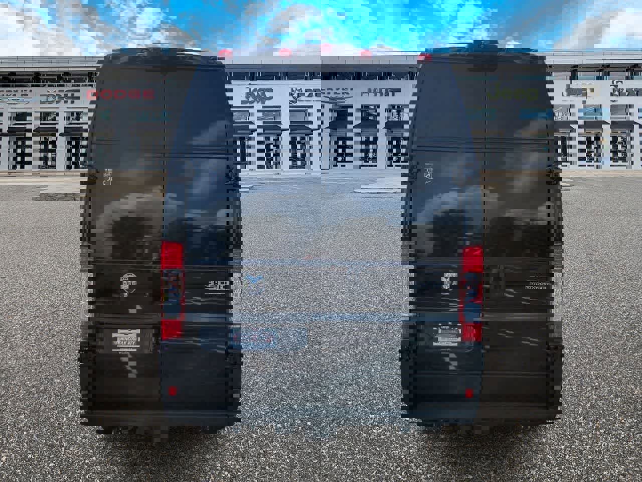 Used 2025 RAM ProMaster 3500 w/ Premium Convenience Group image 7