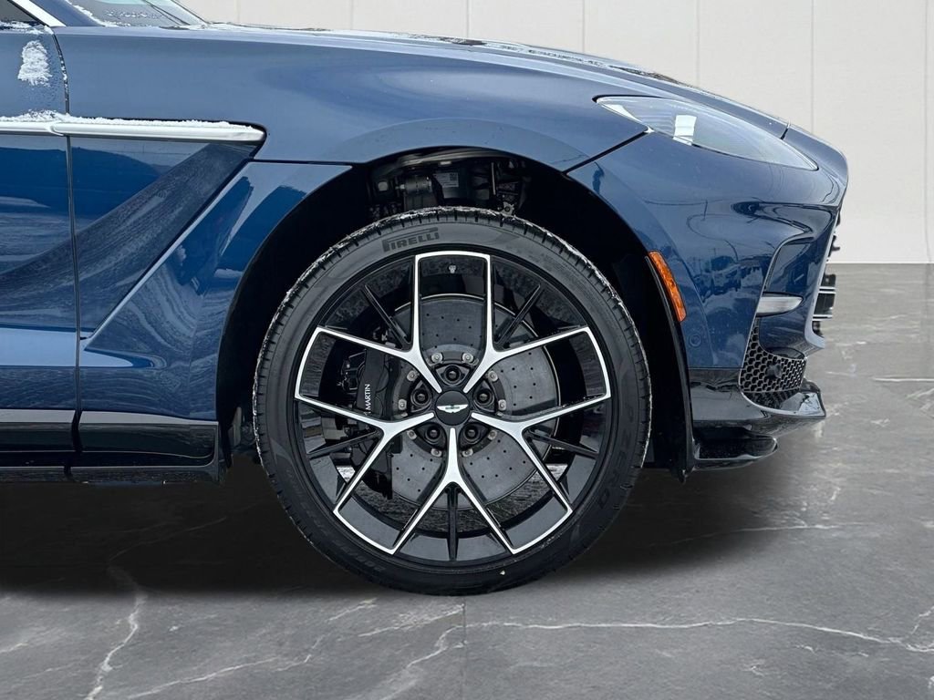 New 2026 Aston Martin DBX 707 image 10
