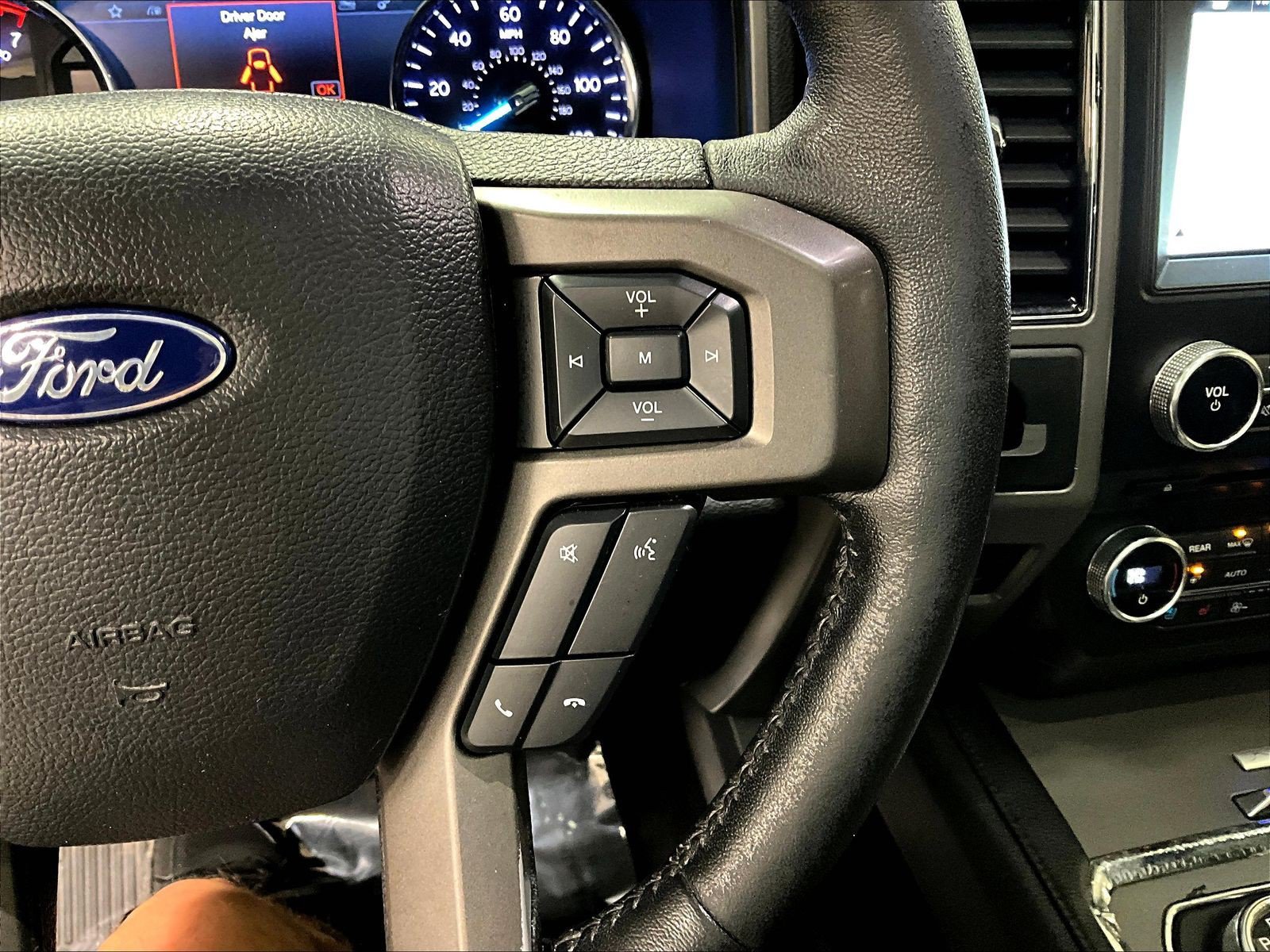 Used 2018 Ford Expedition Max XLT w/ Equipment Group 202A AWD/4WD image 12