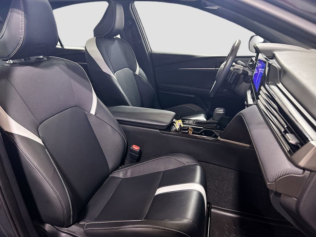 Used 2025 Toyota Camry SE w/ Multimedia Upgrade Package FWD image 25