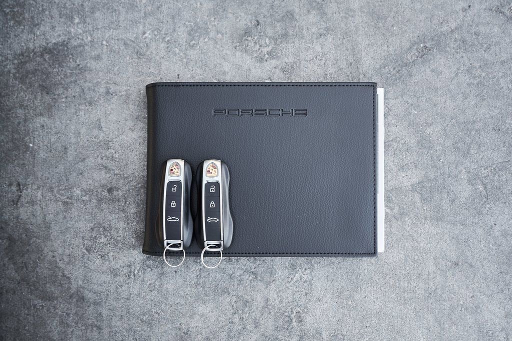 Used 2024 Porsche 911 Carrera 4S w/ Premium Package image 78