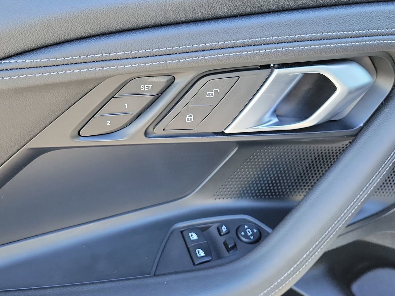 Used 2024 BMW 230i Coupe w/ Convenience Package image 15