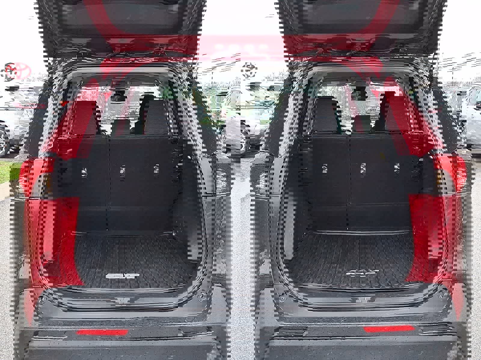 Certified 2022 Toyota RAV4 LE image 31