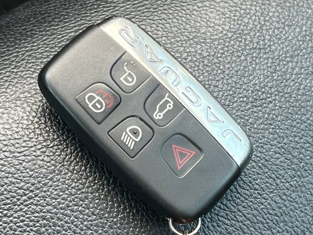 Used 2019 Land Rover Discovery Sport SE AWD/4WD image 30