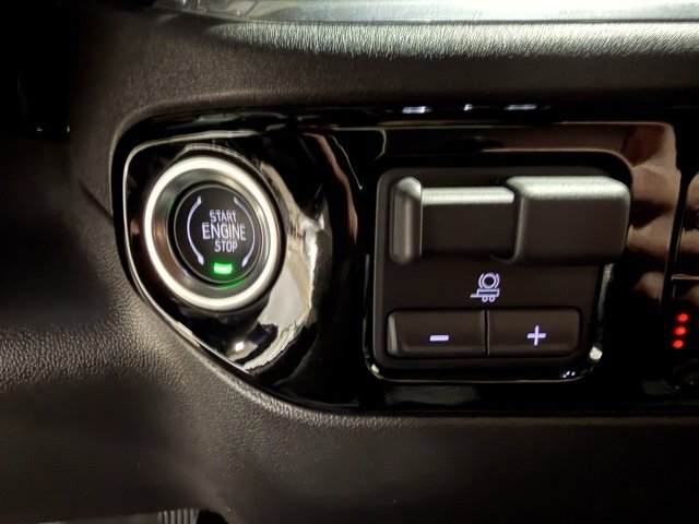 Used 2025 Chevrolet Silverado 2500 LT w/ Convenience Package image 22