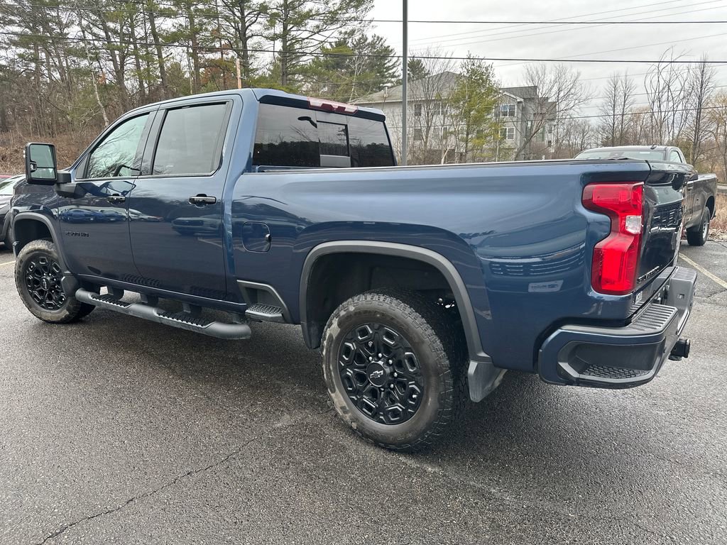 Used 2021 Chevrolet Silverado 2500 LTZ w/ LTZ Plus Package image 3