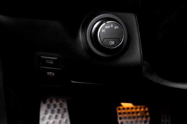 Used 2015 Ferrari California T RWD image 46