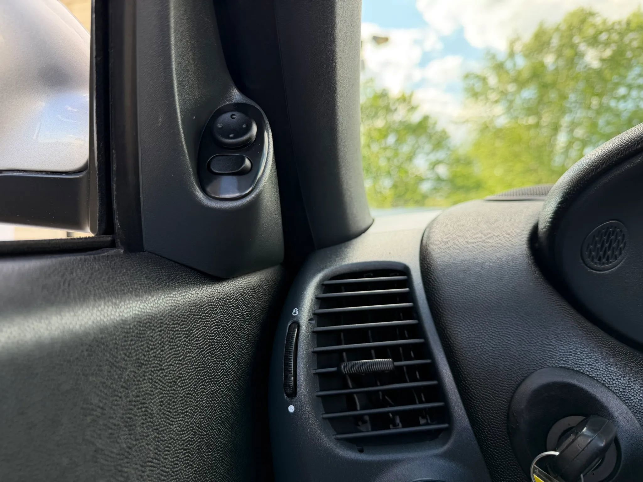 Used 1997 Porsche Boxster image 30