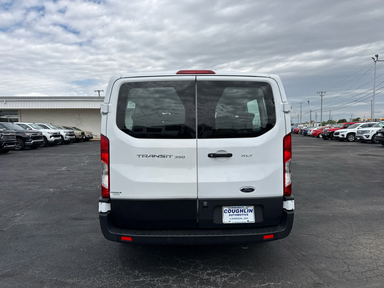 Used 2023 Ford Transit 350 XLT RWD image 4