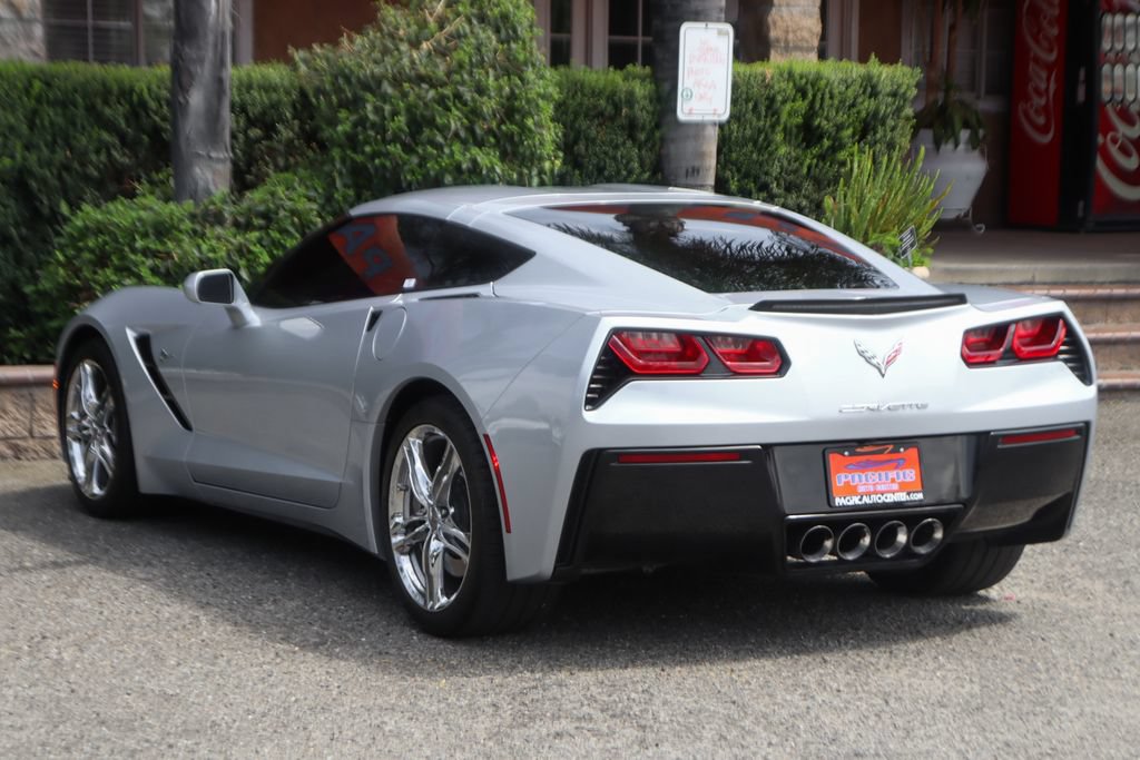 Used 2017 Chevrolet Corvette Stingray Coupe w/ 1LT RWD image 6