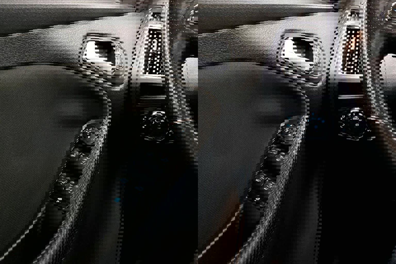 Used 2018 Ford Focus ST FWD image 35