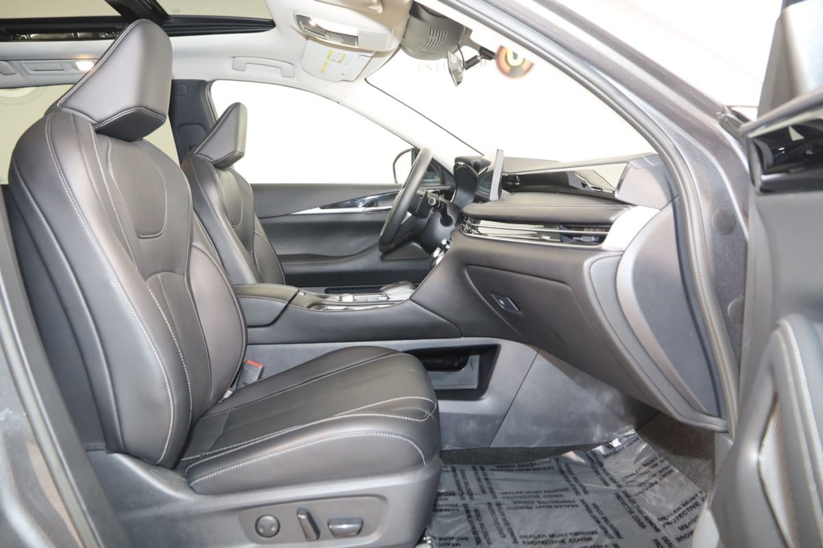 Used 2025 INFINITI QX60 Pure AWD/4WD image 13
