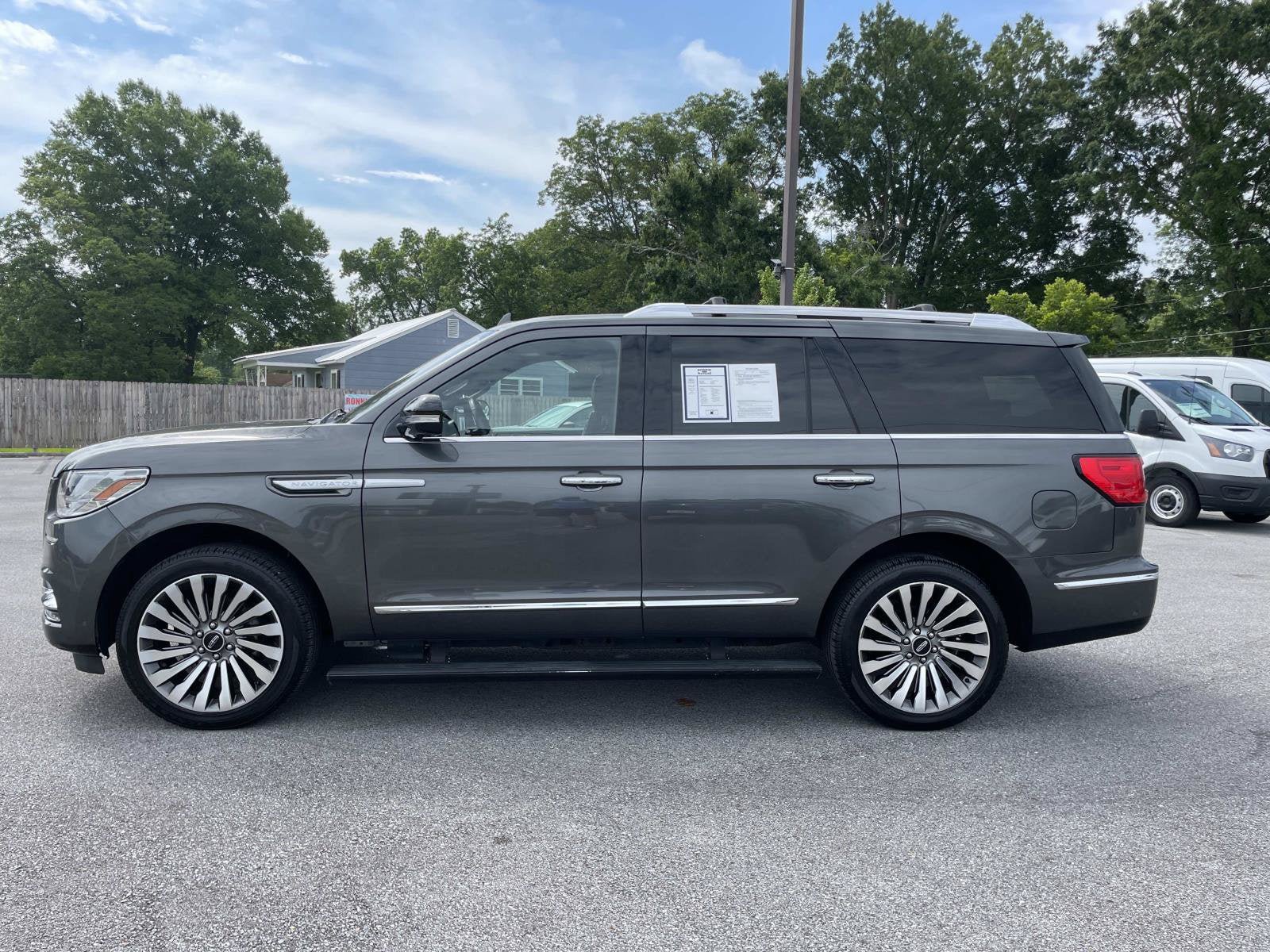 Used 2018 Lincoln Navigator Reserve w/ Technology Package AWD/4WD image 8